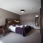 Hotel Pointe Isabelle